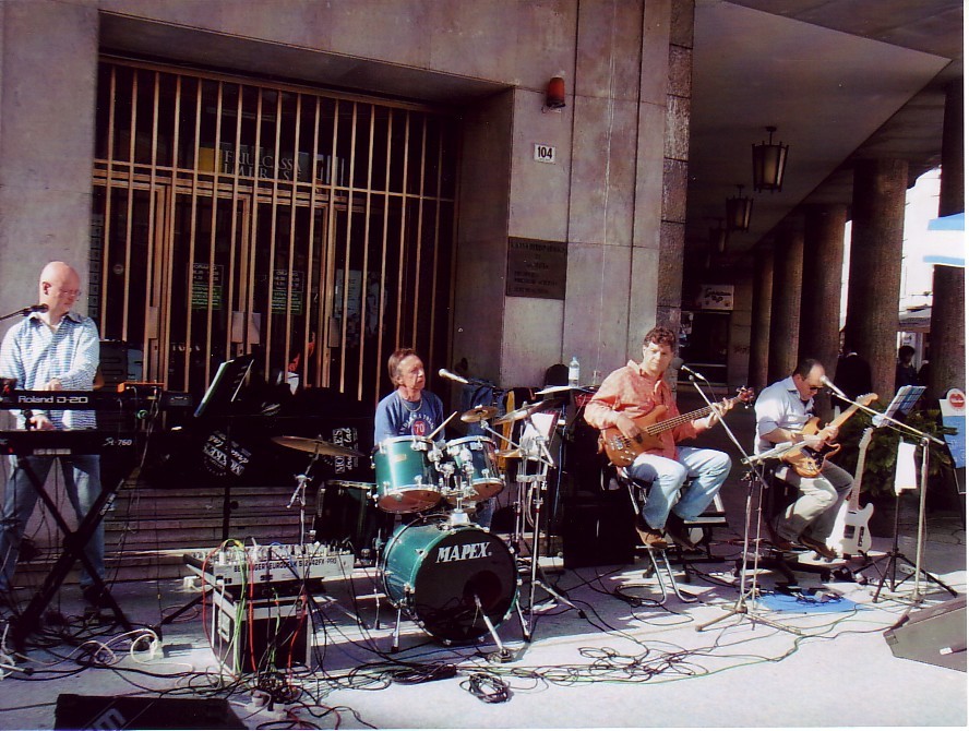 Mr. Tambourine Band - foto 1